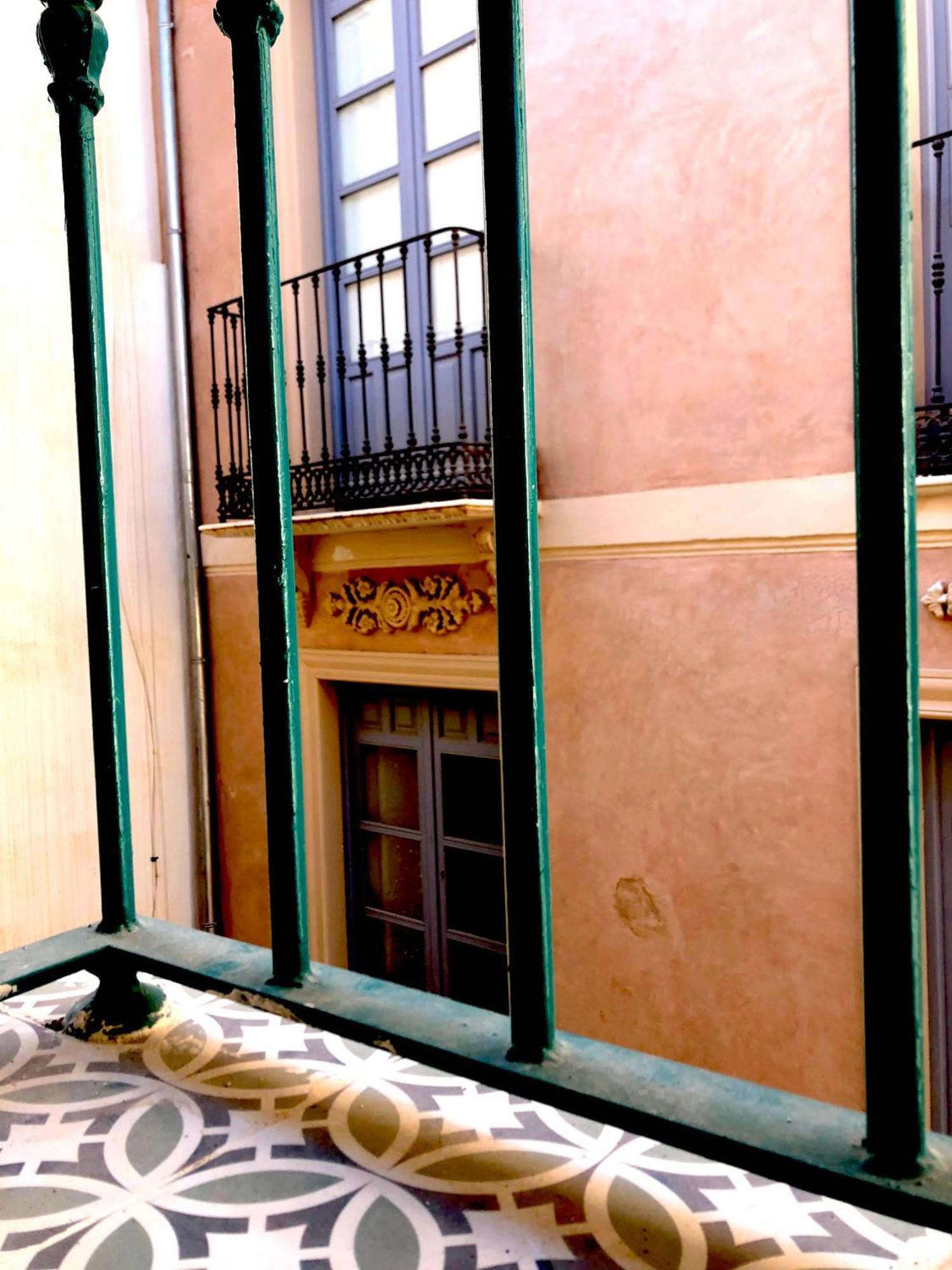 La Gitana Y El Rey Sol Apartment Malaga Exterior photo